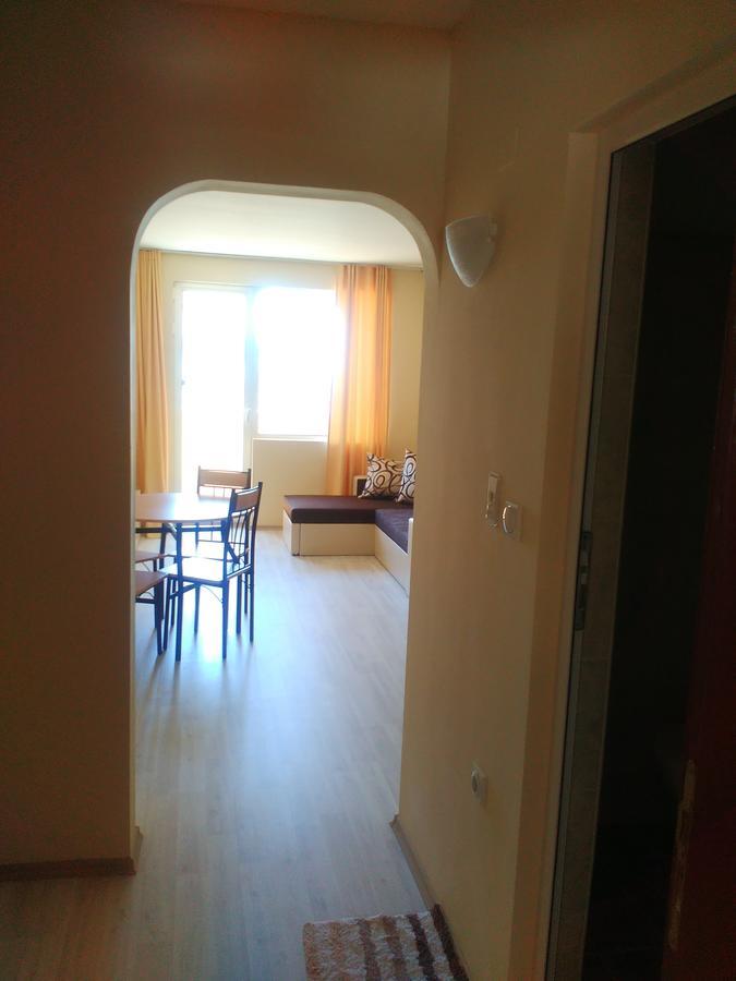 Aparthotel Lucky Family Ravda Bagian luar foto