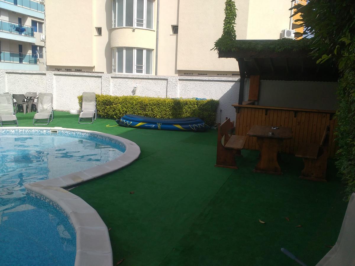 Aparthotel Lucky Family Ravda Bagian luar foto