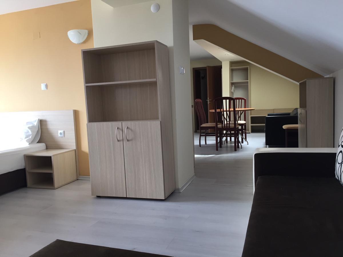 Aparthotel Lucky Family Ravda Bagian luar foto
