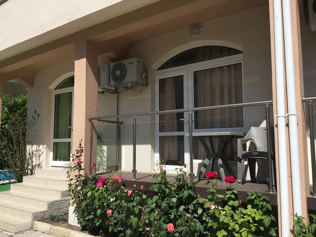 Aparthotel Lucky Family Ravda Bagian luar foto