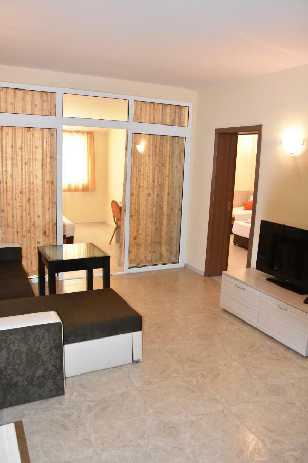 Aparthotel Lucky Family Ravda Bagian luar foto