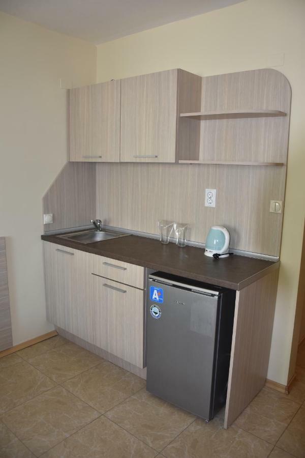 Aparthotel Lucky Family Ravda Bagian luar foto